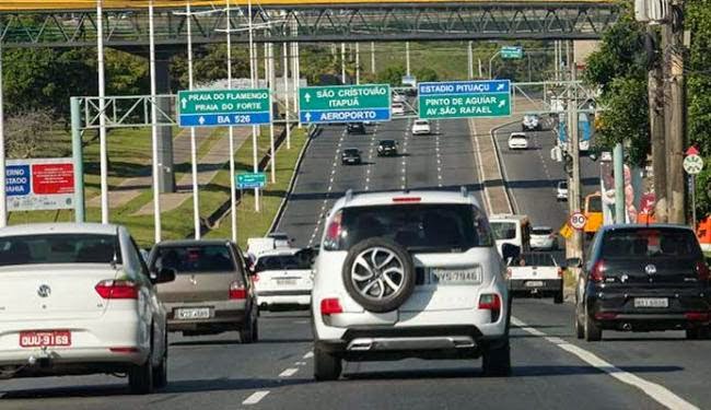 Região do Zero KM em frente ao aeroporto recebe trânsito de todas